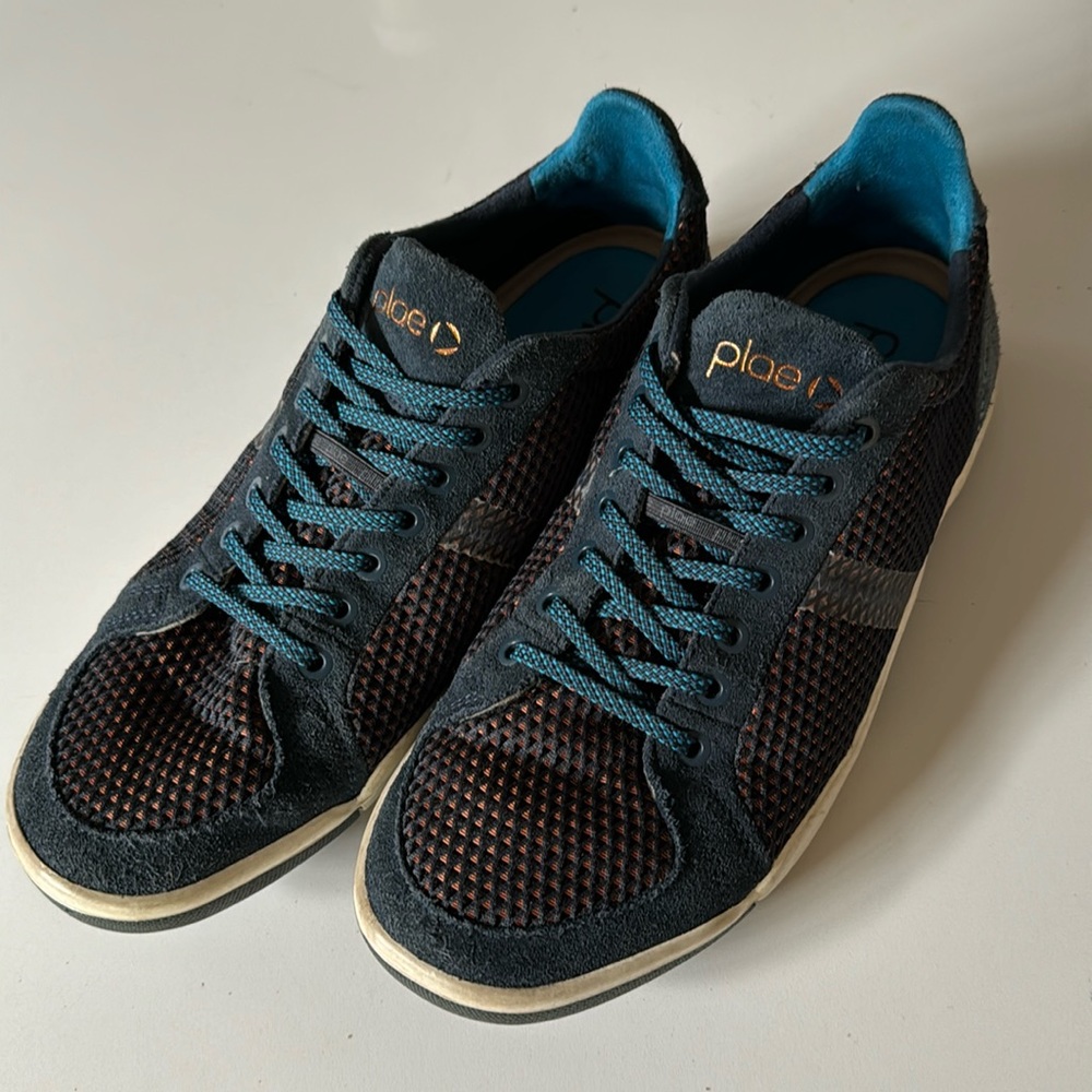 Plae Sneakers Women’s size 9 / Men’s size 7.5